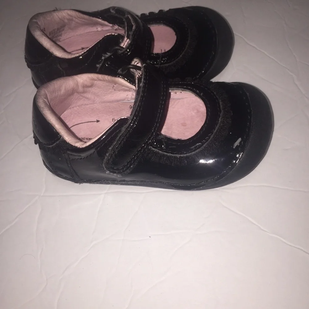Infant girls stride rite black Mary Jane shoes 4m